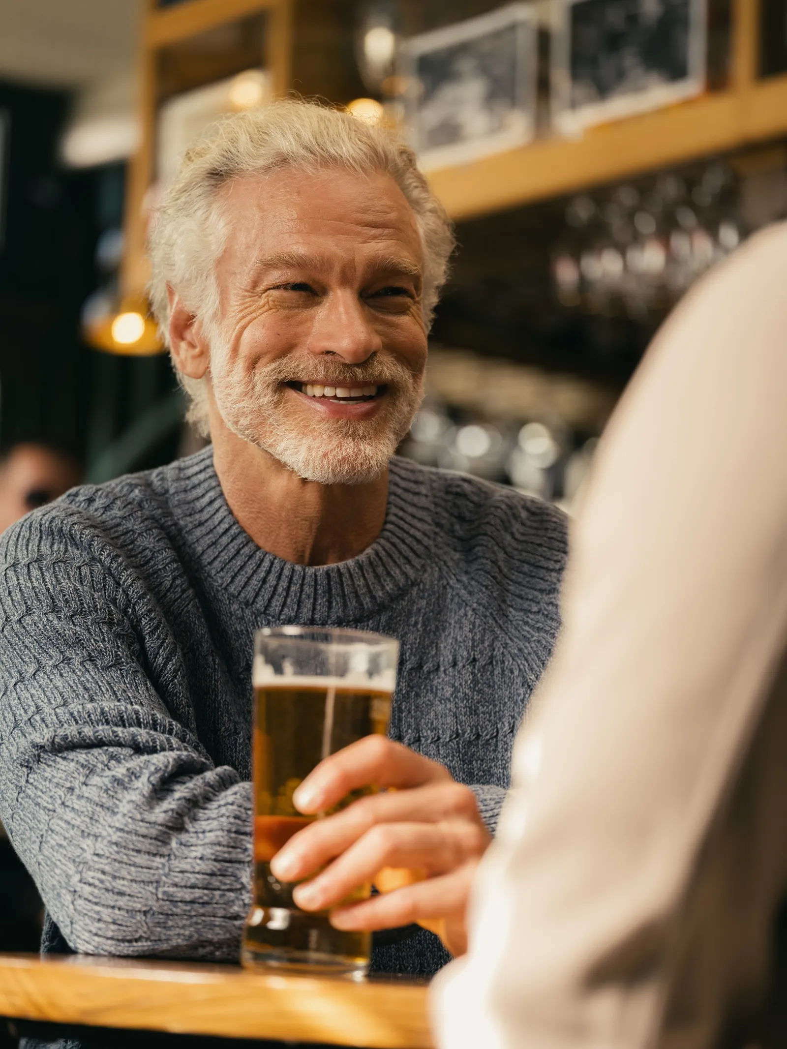 Spotkanie towarzyskie - moment, w którym najczęściej pojawia się alkohol